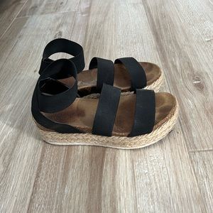 Size 6 Steve Madden sandals